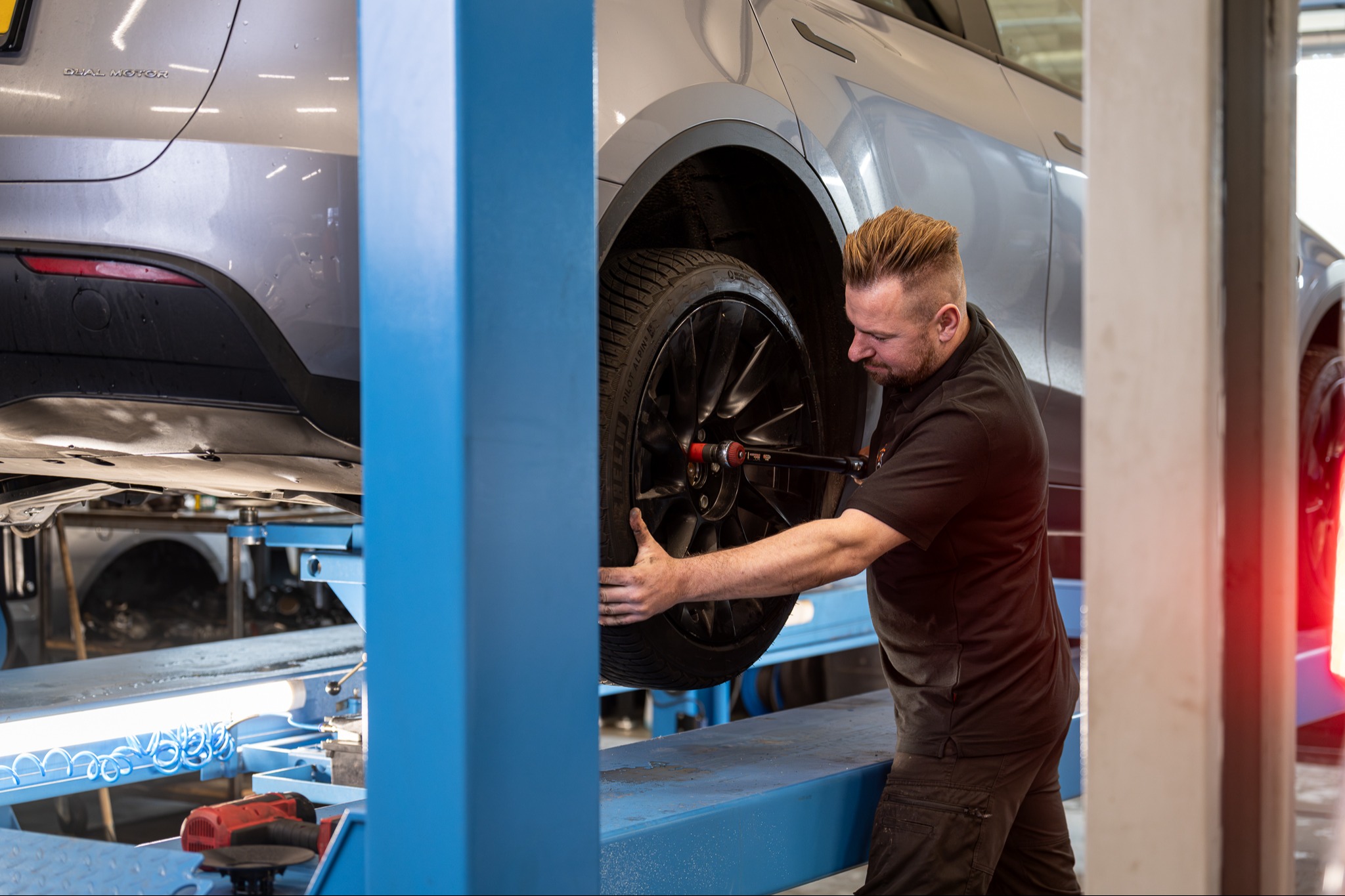 Content 32_content_image_1758713365884782522.jpg EV werkplaats | Auto Centrum Bommelerwaard (A.C.B.) BV